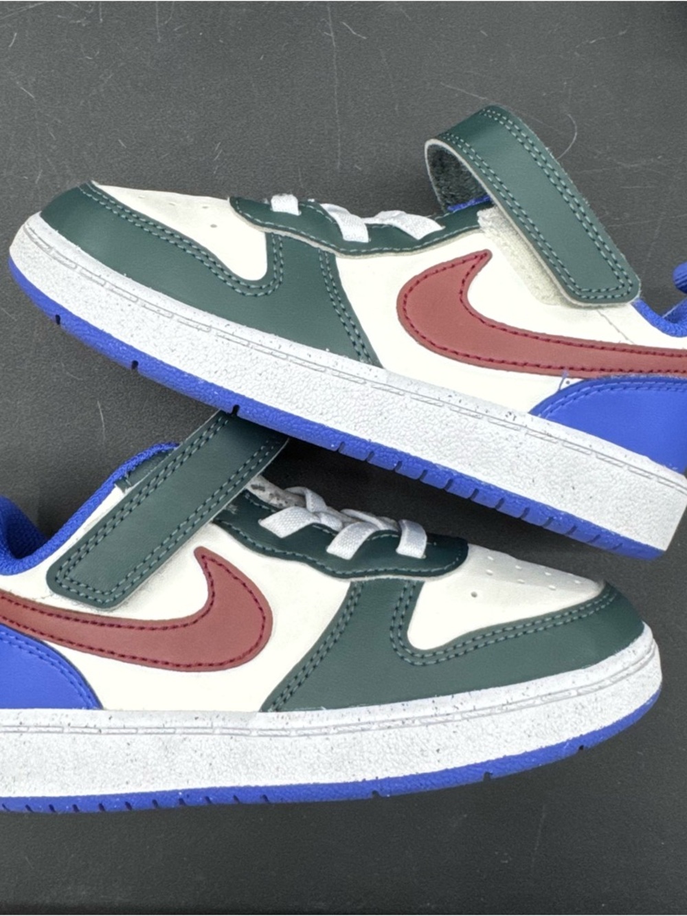 Nike Kids Low-Top Sneakers in Forest Green, Cream & Maroon with Blue Outsole